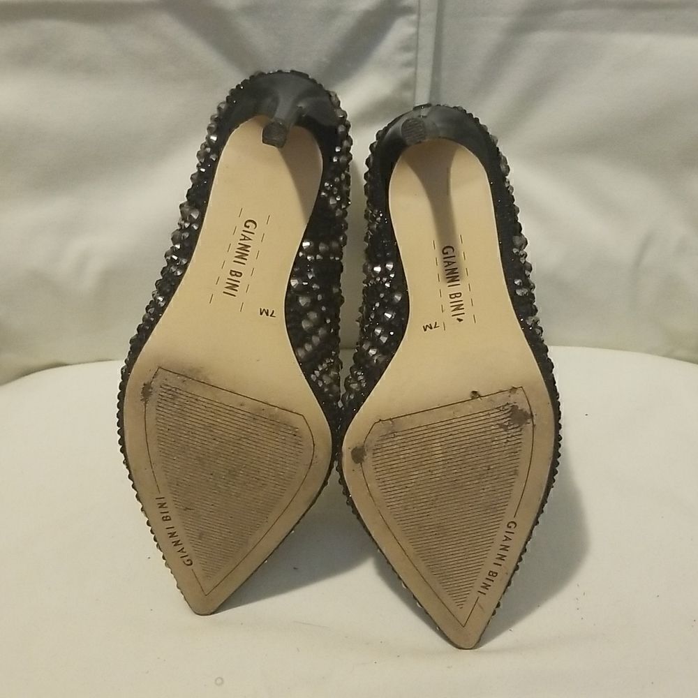 Wonens Shoes   - Picture 5 of 9